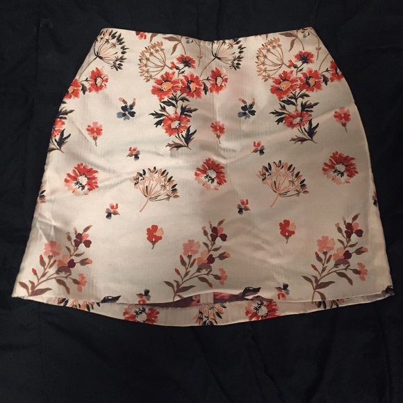 H&M Dresses & Skirts - Pink Floral Skirt